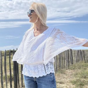 Blouse Bohème Romantique Femme Lotus – Dentelle et Coton Blanc Brodé | Esprit Chic et Décontracté