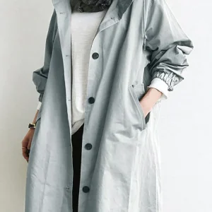 Trench Long à Capuche avec Fermeture Boutonnée pour Femme | Idéal pour les Jours de Pluie