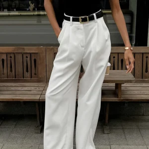 Pantalon à Coupe Classique et Taille Régulière pour Femme | Idéal pour le Bureau et les Loisirs