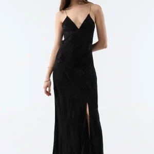 Irina long black