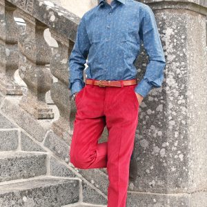 Pantalon velours côtelé homme rouge framboise
