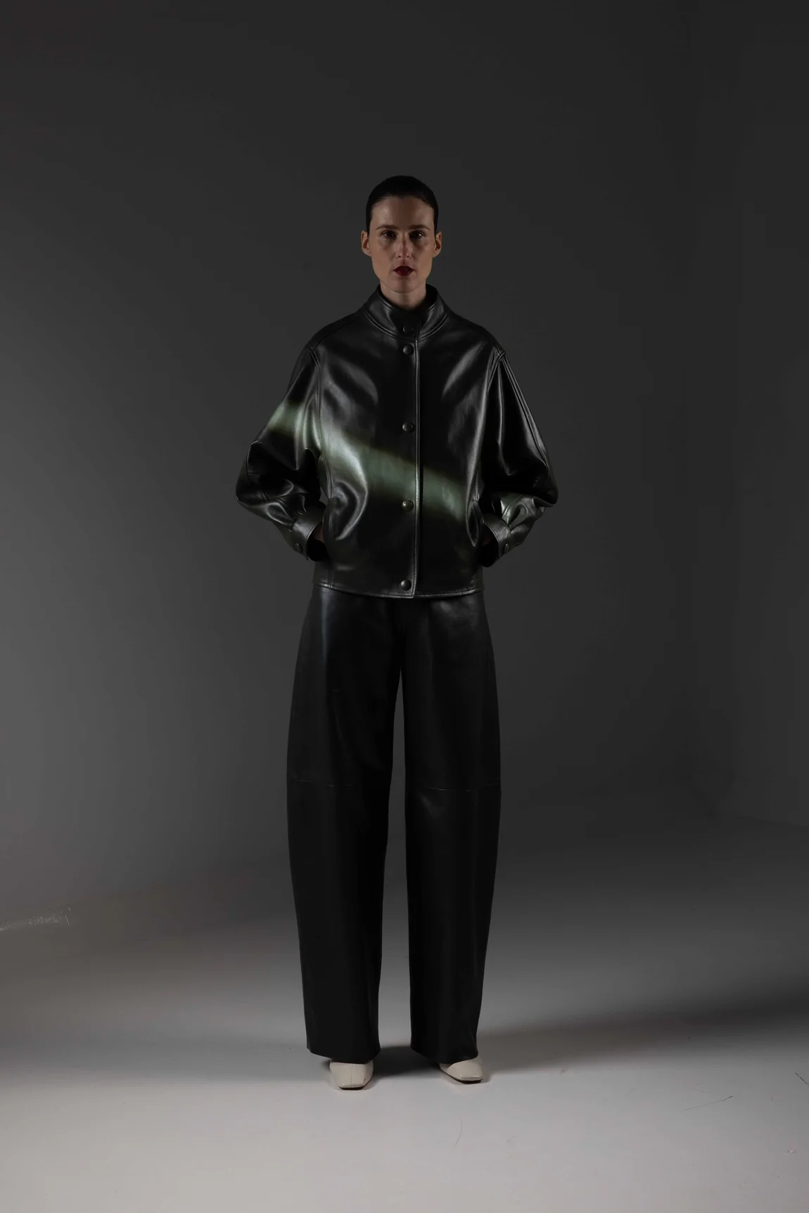 PANTALON EN CUIR FORME BALLON - SOLIDAGE WAXY