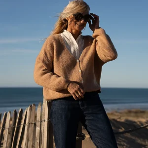 Gilet court en alpaga avec petits boutons en nacre